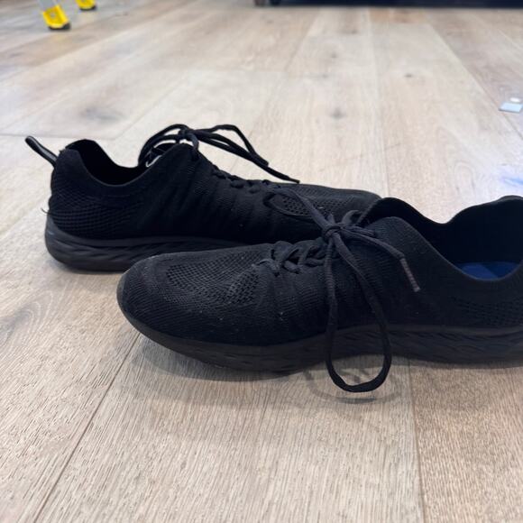 Shoescrews Everlight (Shoes for Crews) Sneakers - Picture 5 of 8